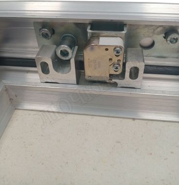 Люк под плитку Нажимной Мега Алюм 2.0, 1 створка Люк под плитку Нажимной Мега Алюм 2.0, 1 створка